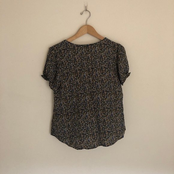 Hinge | Floral Blouse - Picture 3 of 4